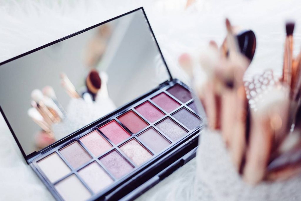 Cheek Enhancing Palette: The Multi-Use Secret to Sculpted, Luminous Skin