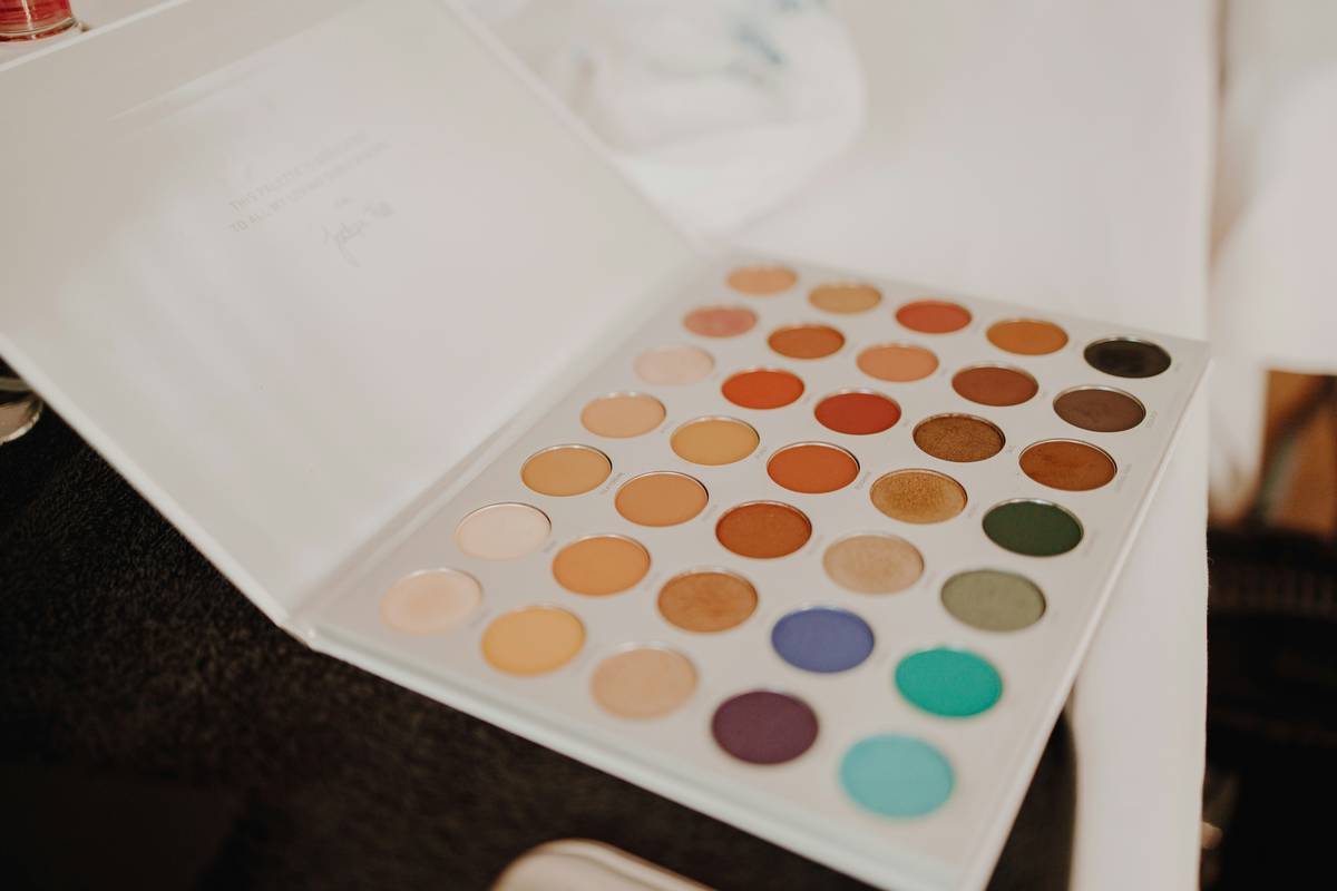 Multi-Use Travel Palette: 7 Proven Tips to Avoid Costly Makeup Mistakes