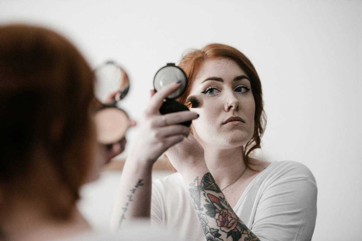 Illuminating Palette: 7 Proven Tips to Avoid Costly Glow-Gone-Wrong Mistakes